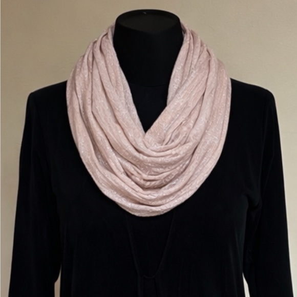 WHBM Shimmery Blush Pink Infinity Scarf - Picture 9 of 15